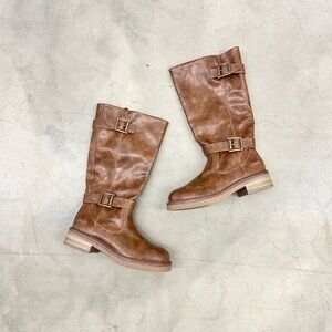 Stylish Tan Buckle Boots